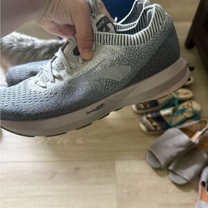 Brooks Gray Athletic Shoes with Sleek Design